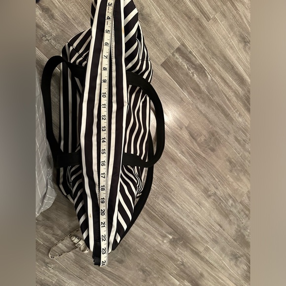 Kate Spade Weekend Duffle - Picture 9 of 11